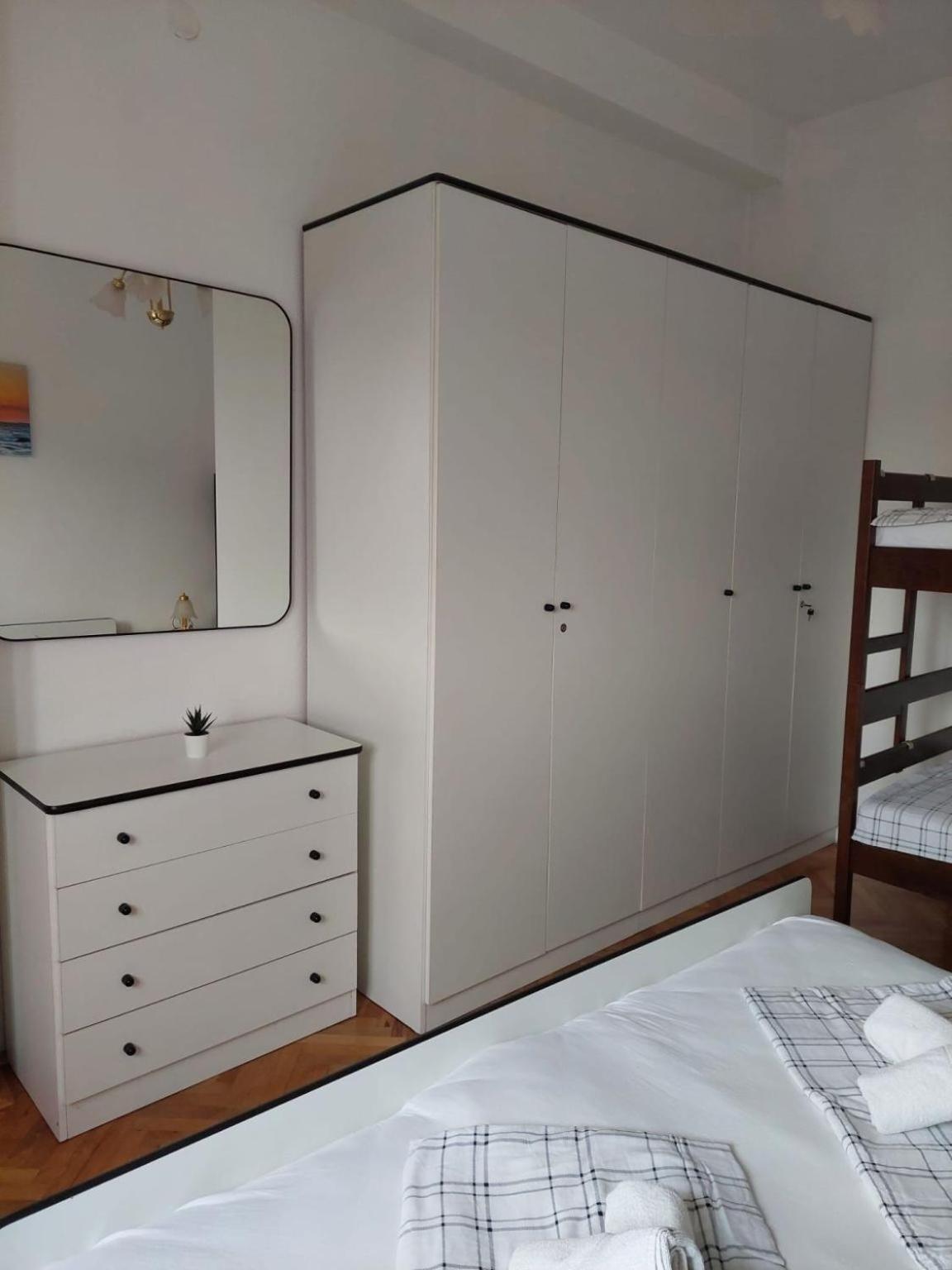 Apartments Pavao Постира Экстерьер фото