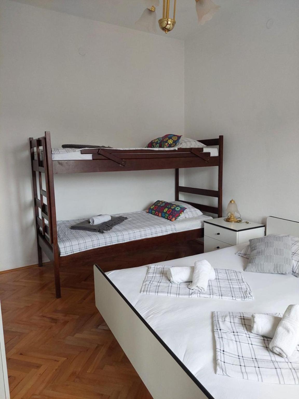 Apartments Pavao Постира Экстерьер фото