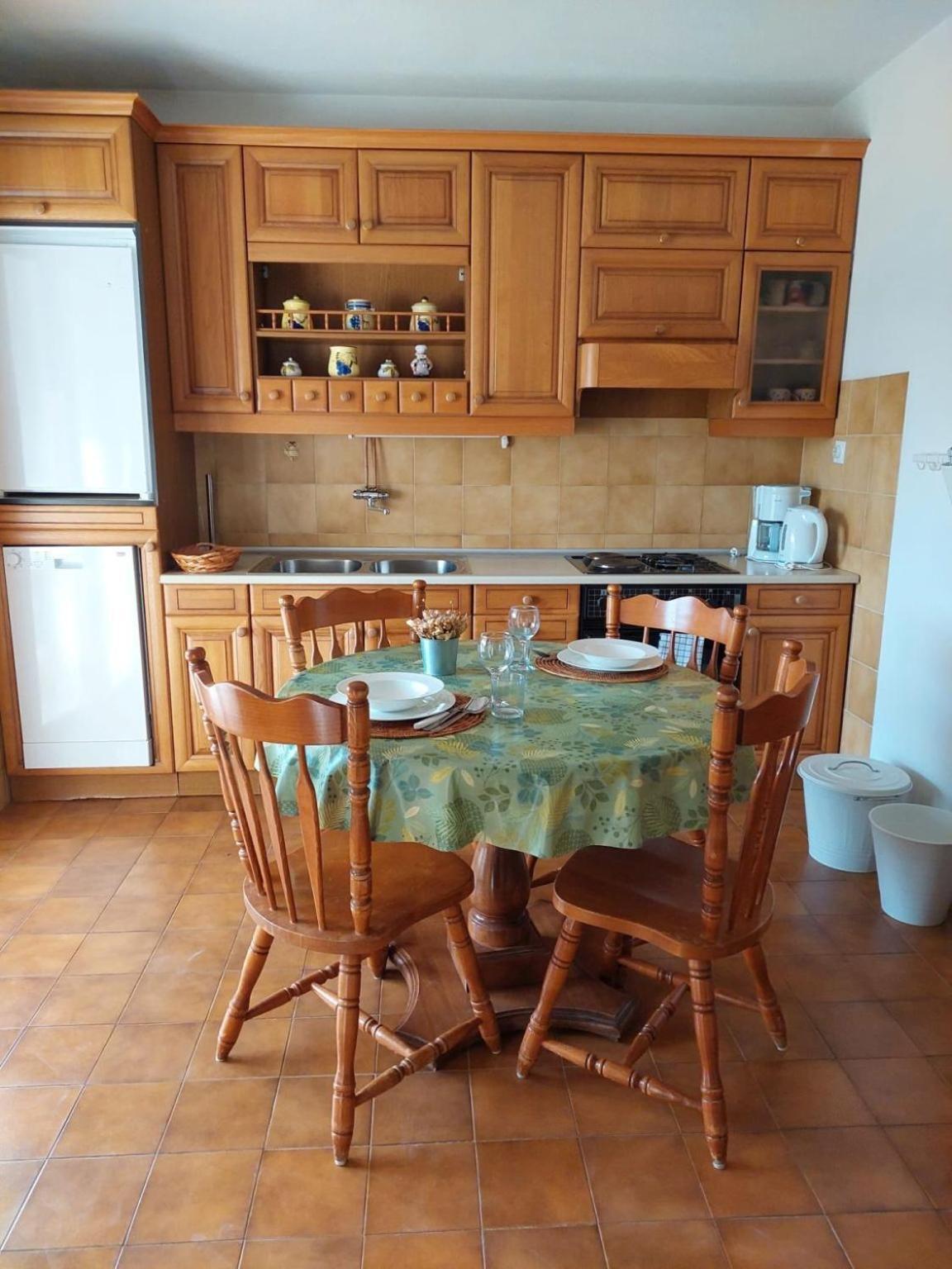 Apartments Pavao Постира Экстерьер фото
